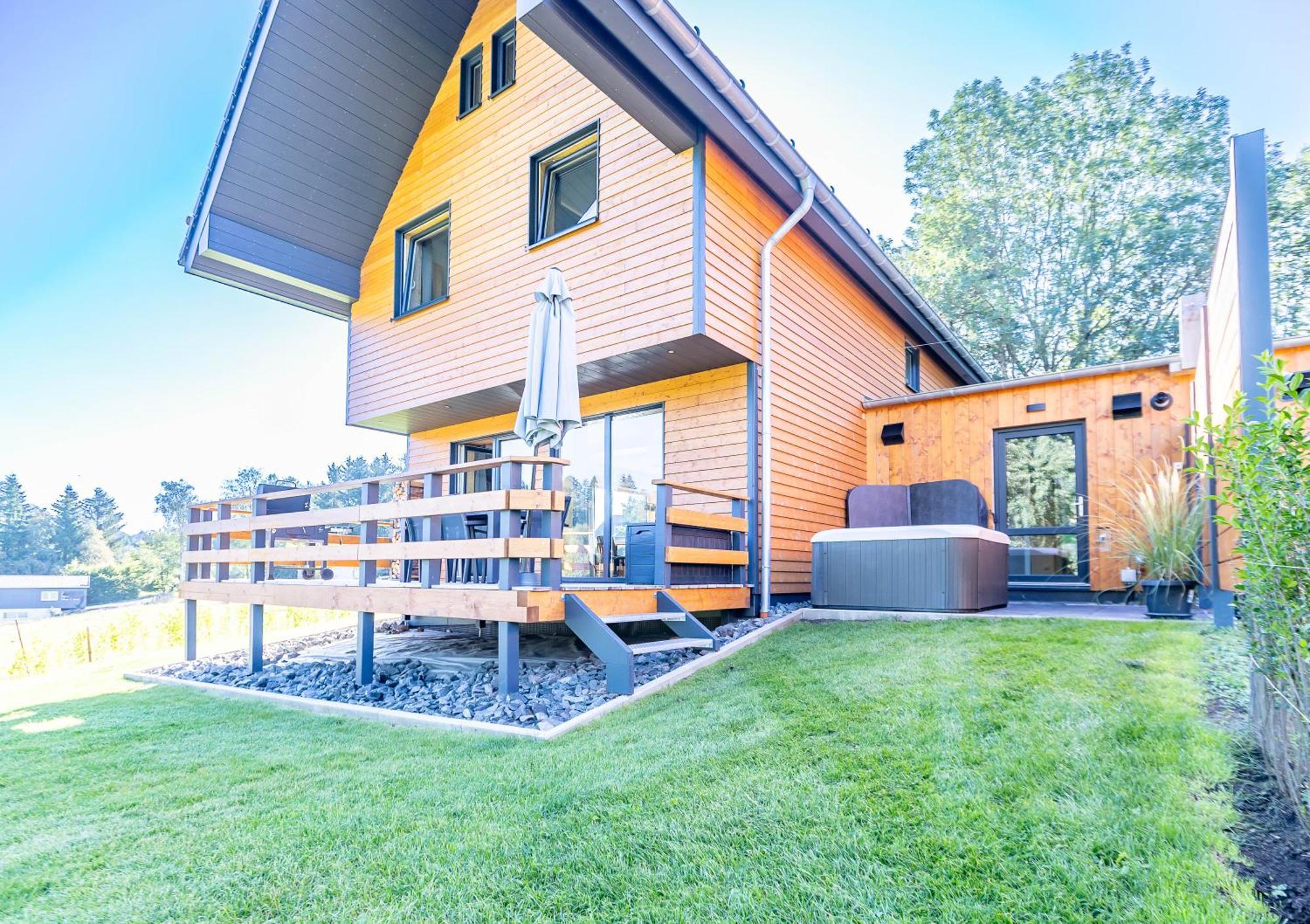 Urlaub Am Schwarzbach Mit Sauna Und Whilpool Butgenbach Exterior foto